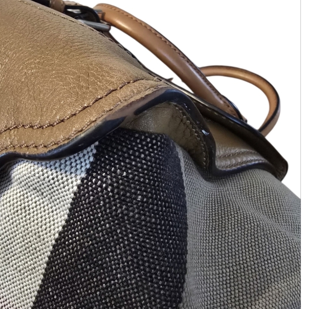 Burberry Harcourt Medium Mega Check Tote In EUC - Picture 10 of 16